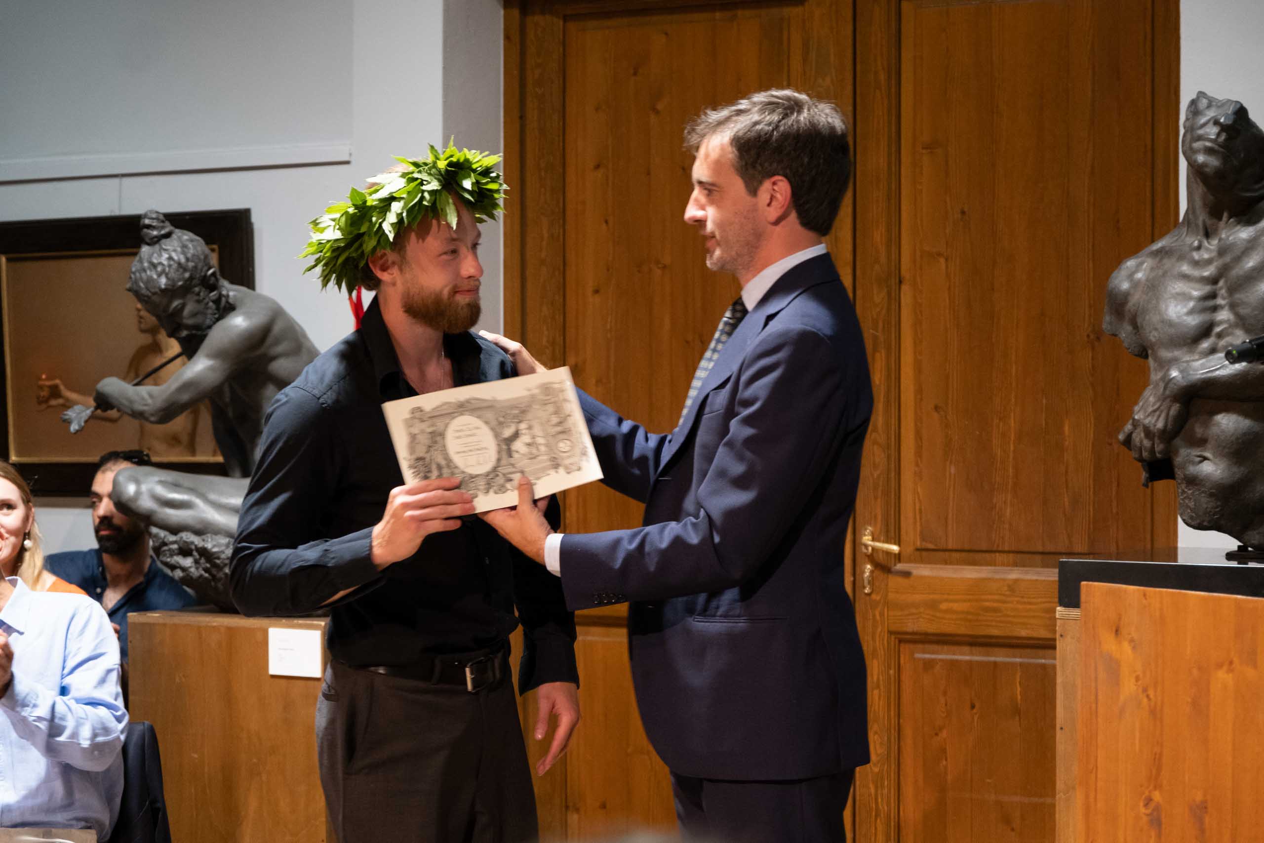Pablo Brandt receives their diploma