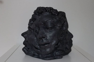Ange Schmiert, "Mutation", Painted resin, 24x22x22 cm, 2020 Ange Schmiert, "Mutation", Painted resin, 24x22x22 cm, 2020