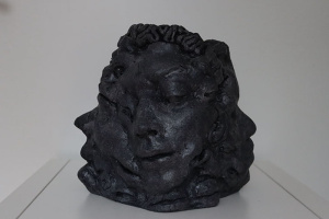 Ange Schmiert, "Mutation", Painted resin, 24x22x22 cm, 2020 Ange Schmiert, "Mutation", Painted resin, 24x22x22 cm, 2020