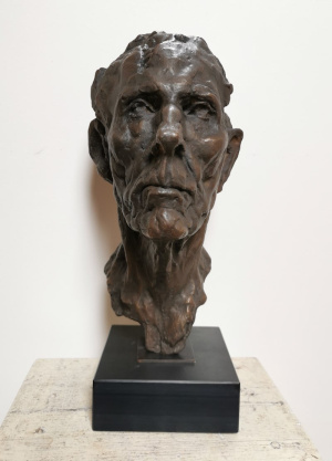 Valentina Zlatarova, "Ralph", Bronze, 45x25x25 cm, 2020 Valentina Zlatarova, "Ralph", Bronze, 45x25x25 cm, 2020