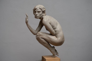 Jana Büttner, "Trapped", Clay cast in resin, 72x50x31cm, 2021