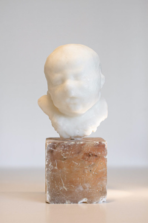 "Leiermann", Wax, 3/4 life-size, 2020 Sanne Van Tongeren, "Leiermann", Wax, 3/4 life-size, 2020