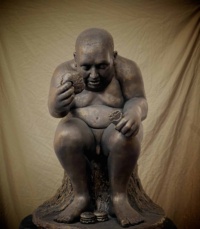 "The Foodie", Black resin with bronze patina, H75 x W55 x 65 cm, 2021 Frank Rekrut, "The Foodie", Black resin with bronze patina, H75 x W55 x 65 cm, 2021