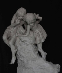 "El beso", Resin, H120 x W130 x D70 cm, 2019 Silvia Juez Linares, "El beso", Resin, H120 x W130 x D70 cm, 2019
