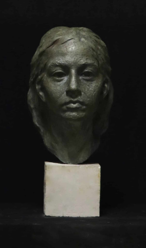 Thor Larsen Portrait study of Valentina Resin. 25x18x22cm 2019 Thor Larsen Portrait study of Valentina Resin. 25x18x22cm 2019
