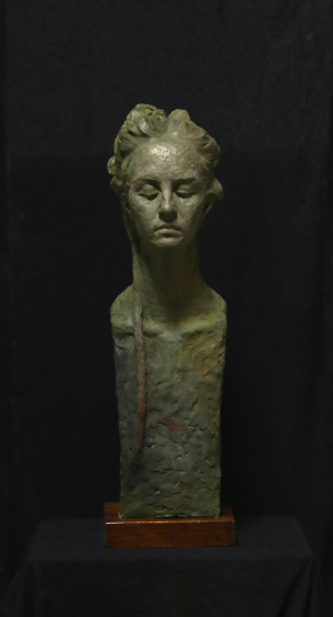 Thor Larsen ‘Ylenia at sleep’ Resin. 60x18x19cm 2019 Thor Larsen ‘Ylenia at sleep’ Resin. 60x18x19cm 2019