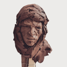 Valentina Zlatarova, Tribes 3, Clay, H20 x W18 x D18 cm, 2021 Valentina Zlatarova, Tribes 3, Clay, H20 x W18 x D18 cm, 2021